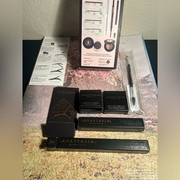 Anastasia Beverly Hills Makeup Eye Brow set 🎀🎀🎀🎀🎀🎀🎀🎀🎀🎀🎀🎀🎀🎀🎀🎀🎀🎀🎀 - Picture 2 of 5